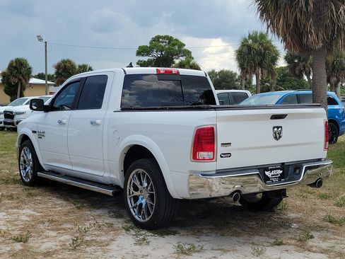 Used 2019 RAM 1500 Laramie w/ Convenience Group RWD image 3