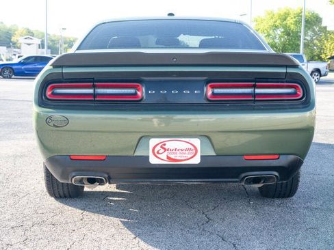 Used 2023 Dodge Challenger SXT image 4