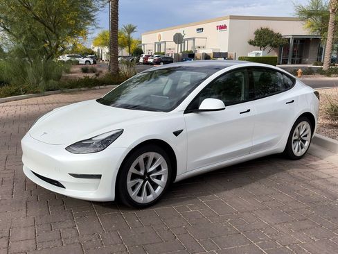 Used 2022 Tesla Model 3 Standard Range image 6
