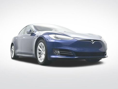 Used 2019 Tesla Model S Standard Range AWD/4WD image 33