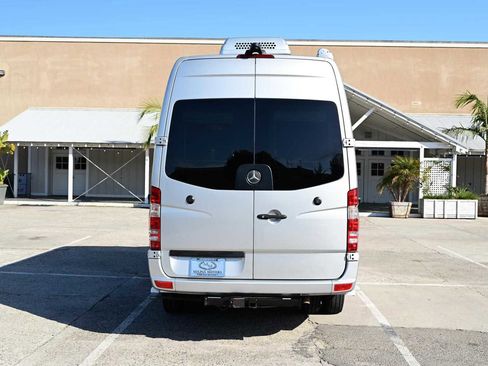 Used 2014 Mercedes-Benz Sprinter 3500 image 4