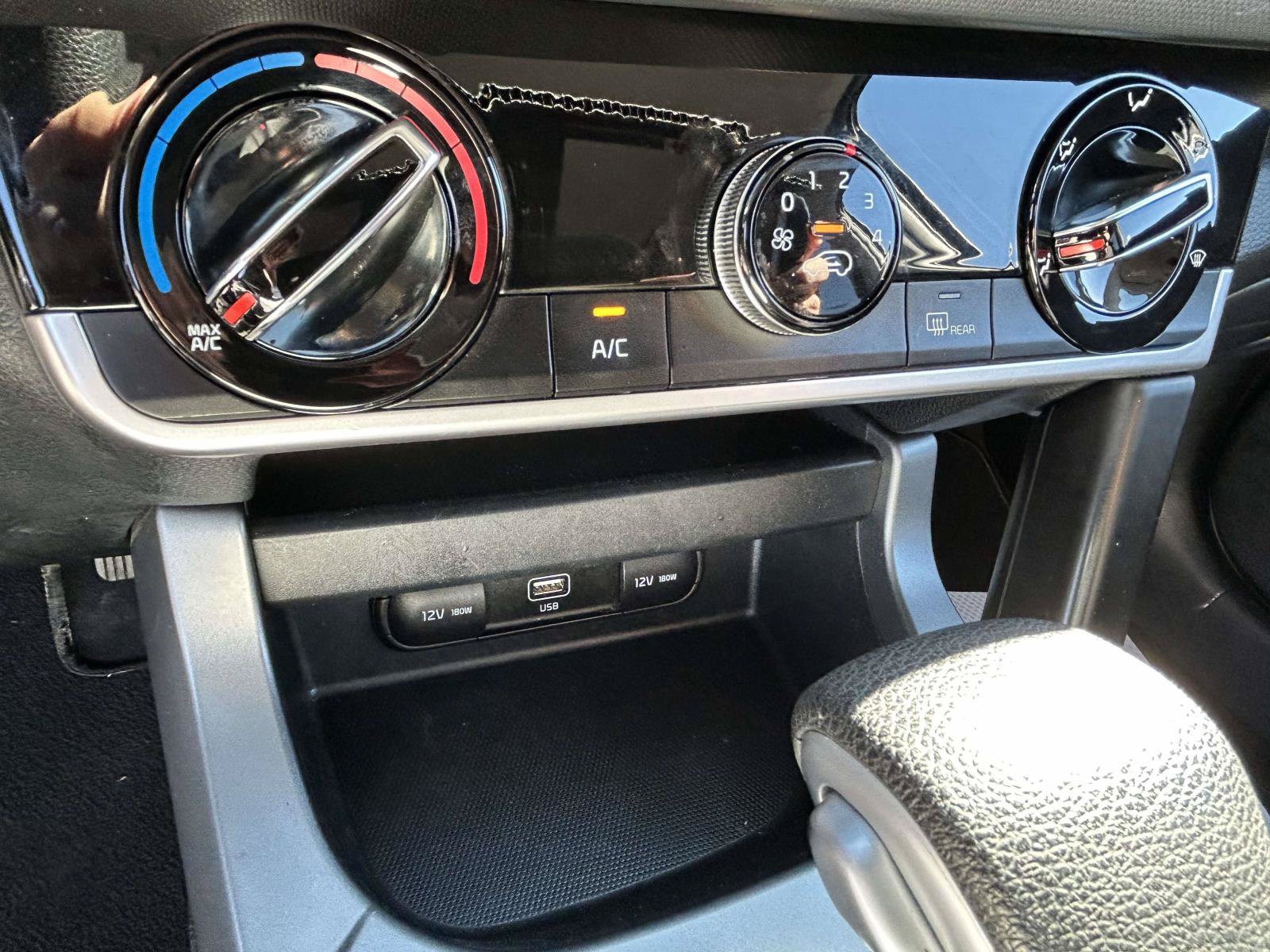 Used 2022 Kia Seltos LX AWD/4WD image 20