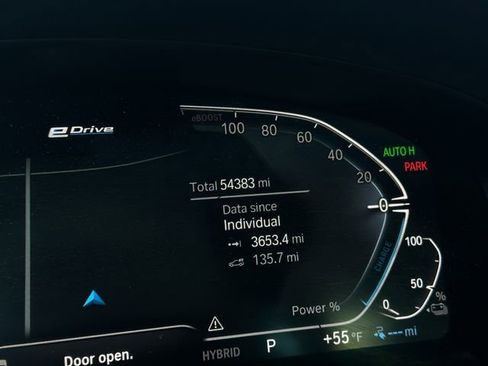 Used 2023 BMW 530e xDrive image 14