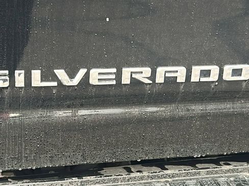 Used 2021 Chevrolet Silverado 2500 LTZ w/ LTZ Premium Package image 23