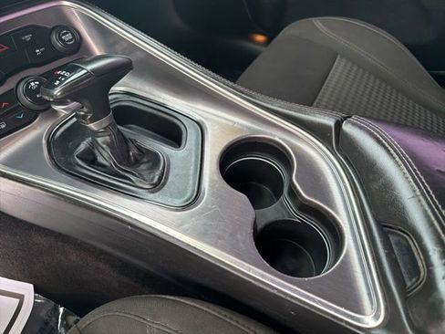 Used 2017 Dodge Challenger SXT image 28