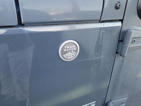 Used 2017 Jeep Wrangler Unlimited Sport w/ Quick Order Package 24S image 9