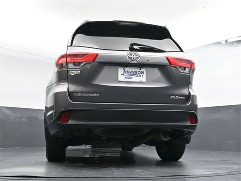 Used 2019 Toyota Highlander XLE image 35