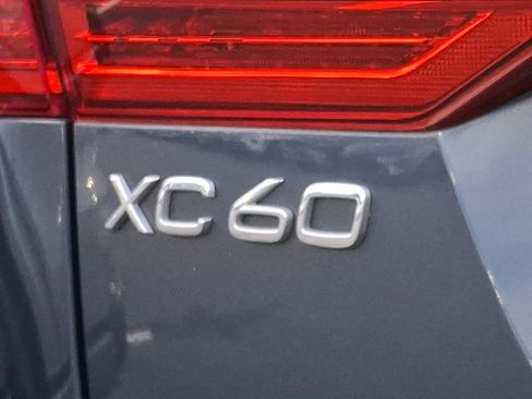 Used 2021 Volvo XC60 T5 Inscription w/ Advanced Package AWD/4WD image 10