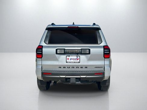 Used 2025 Toyota 4Runner TRD Off-Road Premium AWD/4WD image 6