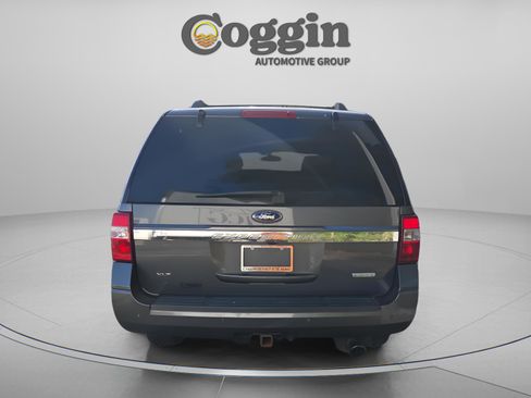 Used 2015 Ford Expedition XLT w/ Equipment Group 202A RWD image 4