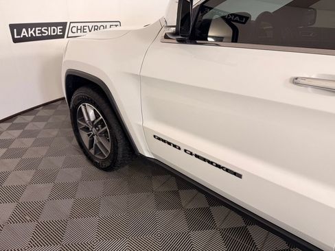 Used 2017 Jeep Grand Cherokee Limited AWD/4WD image 10