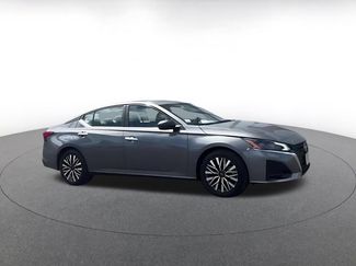 Used 2025 Nissan Altima 2.5 SV FWD video 2