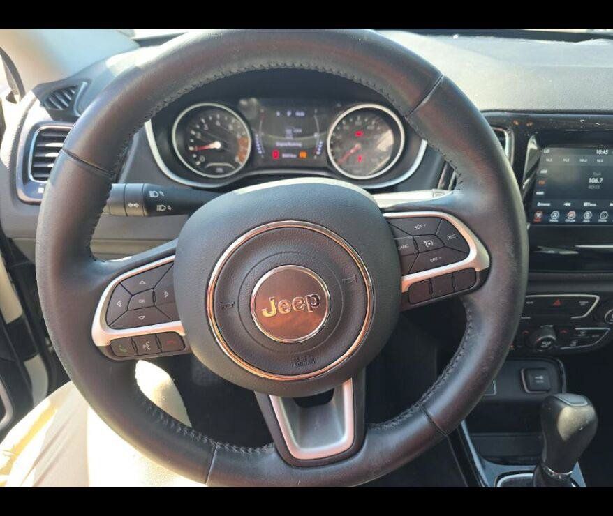 Used 2019 Jeep Compass Latitude FWD image 4