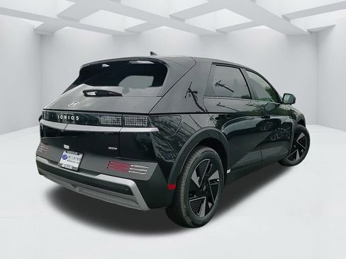 New 2025 Hyundai Ioniq 5 SE image 5