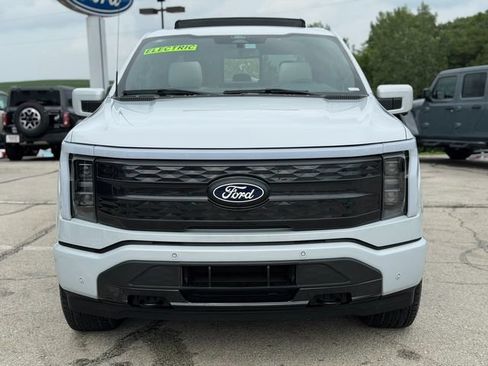 Used 2025 Ford F150 Lightning Platinum AWD/4WD image 2