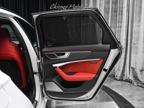 Used 2024 Audi RS 6 performance image 40