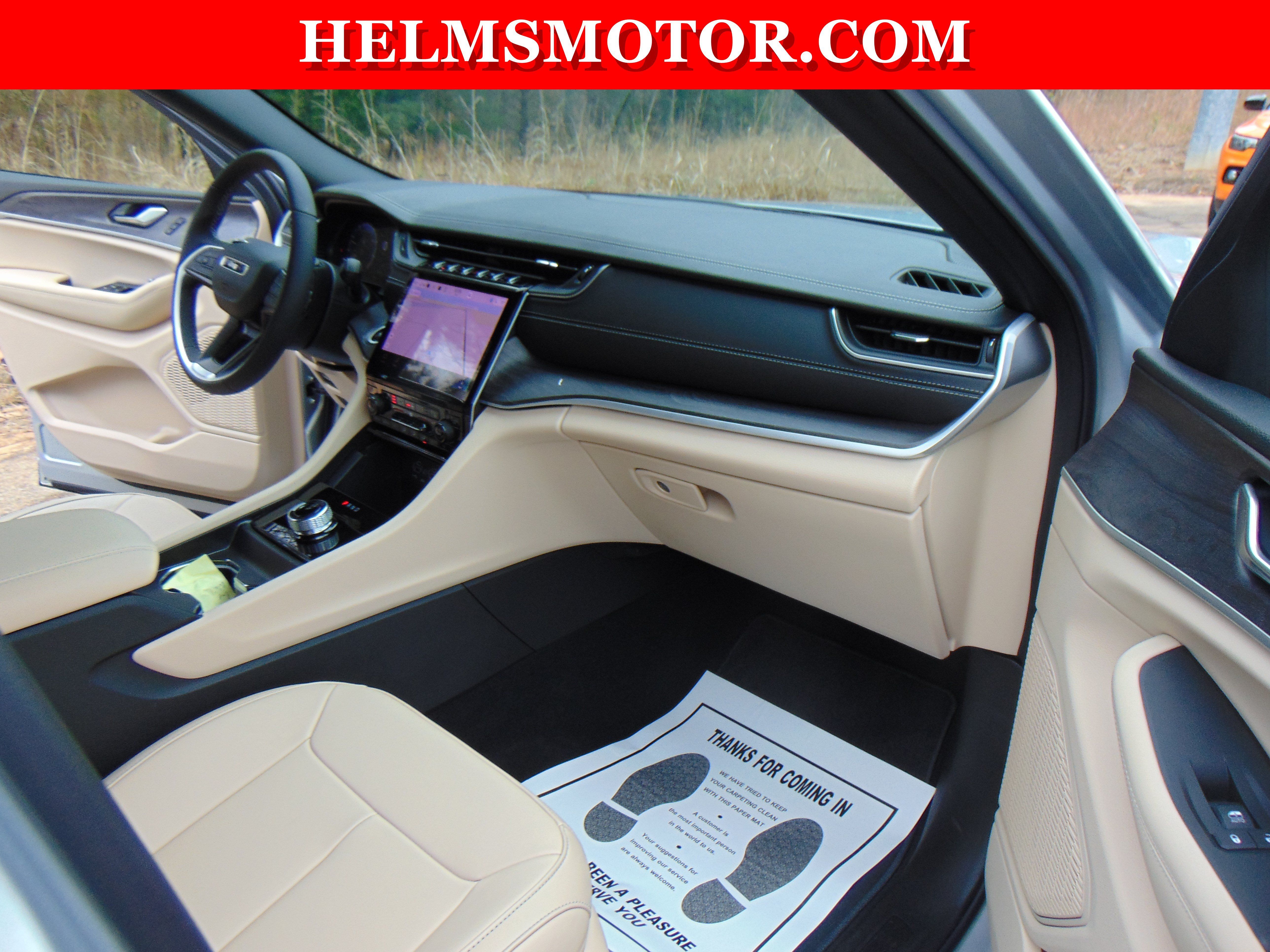 Used 2025 Jeep Grand Cherokee L Limited RWD image 36