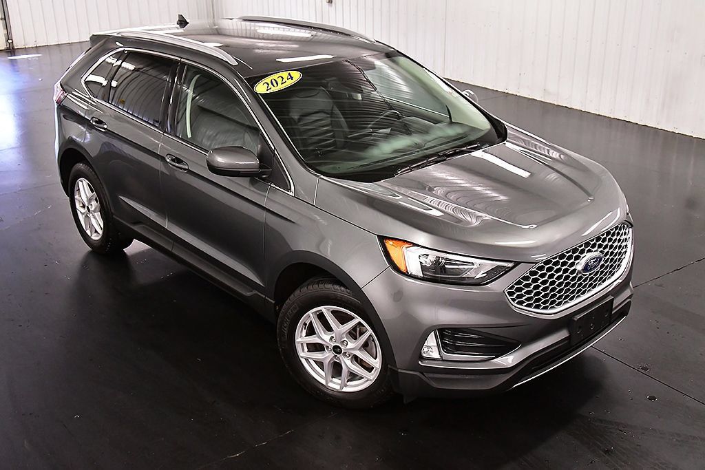 Used 2024 Ford Edge SEL w/ Convenience Package AWD/4WD image 13