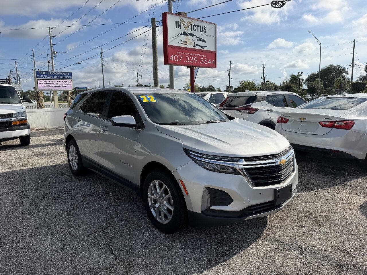 Used 2022 Chevrolet Equinox LT w/ Driver Convenience Package FWD image 2