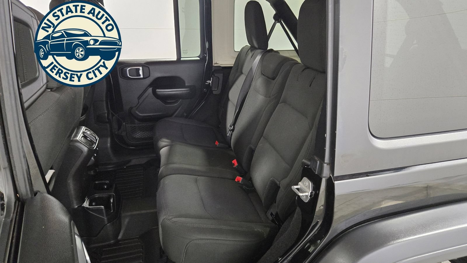 Used 2021 Jeep Wrangler Unlimited Sport AWD/4WD image 27