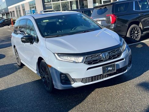 Used 2025 Honda Odyssey Sport-L image 6