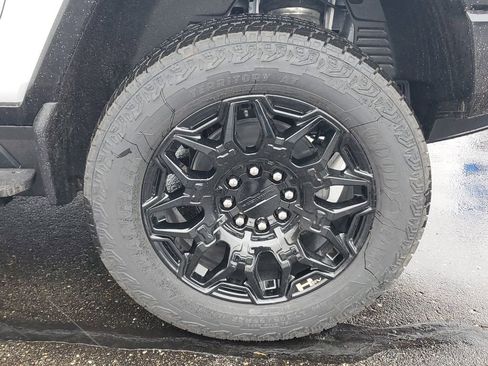 New 2026 GMC Hummer EV SUV AWD/4WD image 6