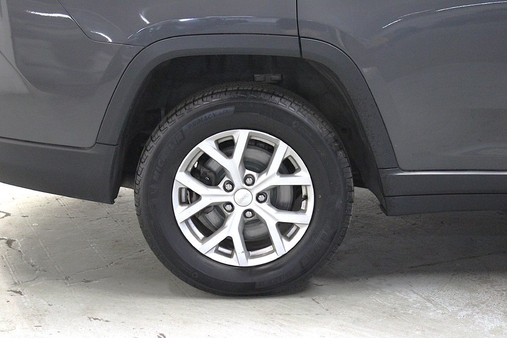 Certified 2023 Jeep Grand Cherokee L Limited AWD/4WD image 42