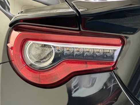 Used 2019 Toyota 86 image 44