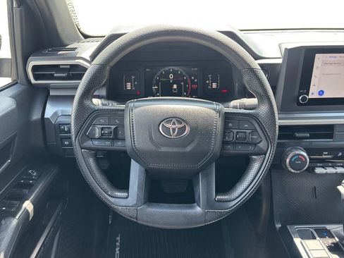 Used 2025 Toyota Tacoma SR5 AWD/4WD image 13
