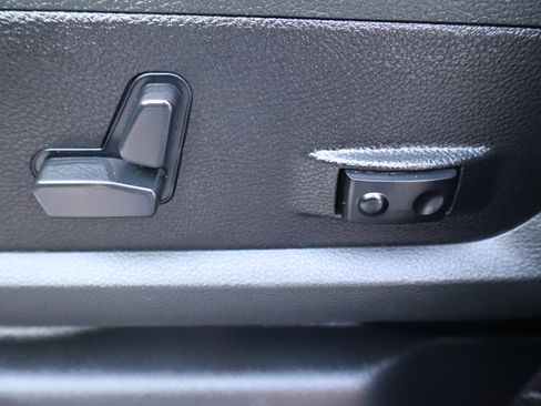 Used 2024 RAM 3500 Big Horn image 12