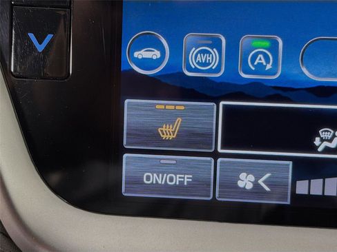 Used 2023 Subaru Outback Limited image 21