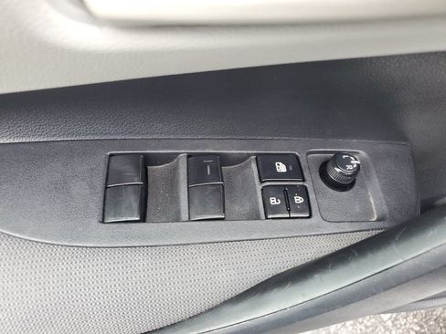 Used 2023 Toyota Corolla LE FWD image 19