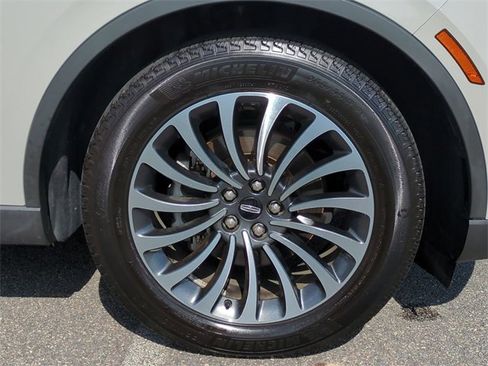 Used 2022 Lincoln Aviator Reserve w/ Elements Package Plus image 10