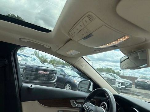 Used 2019 Mercedes-Benz C 300 4MATIC Sedan image 23