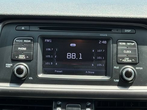 Used 2017 Kia Optima LX FWD image 17