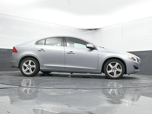 Used 2013 Volvo S60 T5 FWD image 32