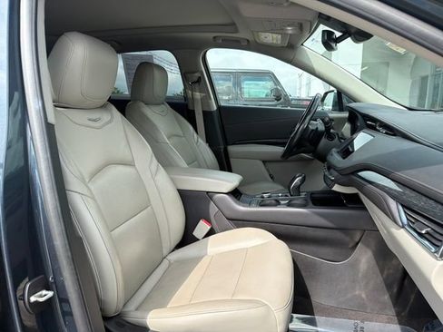 Used 2019 Cadillac XT4 Premium Luxury AWD/4WD image 30