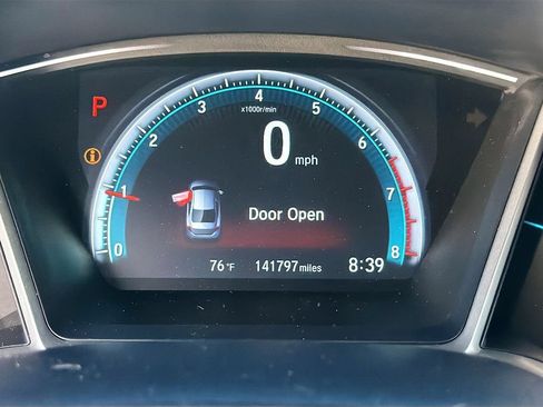 Used 2016 Honda Civic Touring image 12