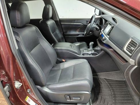 Used 2019 Toyota Highlander Limited AWD/4WD image 29