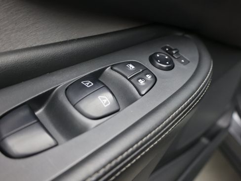 Used 2021 Nissan Murano S FWD image 13