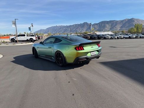Used 2025 Ford Mustang GT Premium w/ GT Performance Package RWD image 3
