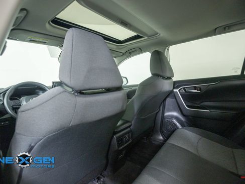 Used 2022 Toyota RAV4 XLE w/ Convenience Package AWD/4WD image 26