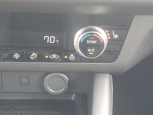 New 2026 Mitsubishi Outlander LE FWD image 30