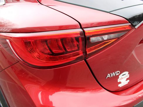 Used 2017 INFINITI QX30 Premium w/ Navigation Package image 28