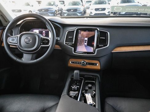 Used 2023 Volvo XC90 B5 Plus w/ Protection Package Premier image 23