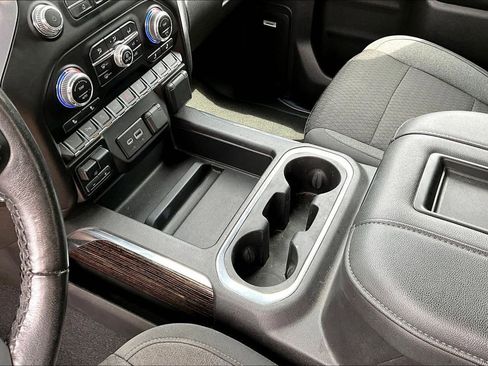 Used 2022 GMC Sierra 1500 Elevation w/ Preferred Package image 17