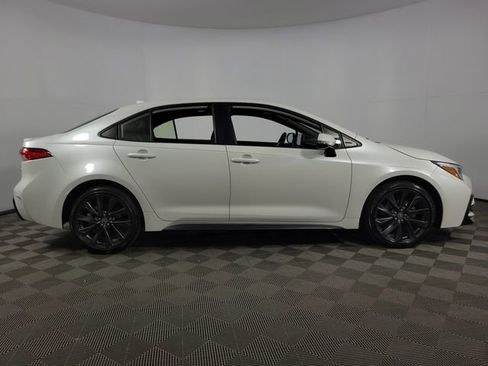 Used 2024 Toyota Corolla SE w/ SE Package image 10