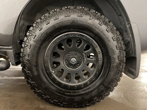 Used 2012 Nissan Xterra PRO-4X w/ Pro-4x Leather Pkg image 21