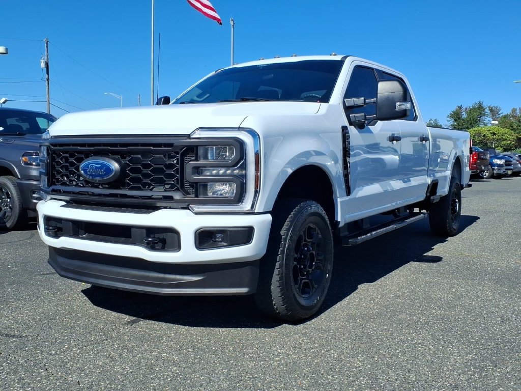 Used 2024 Ford F350 XL w/ STX Appearance Package AWD/4WD image 3