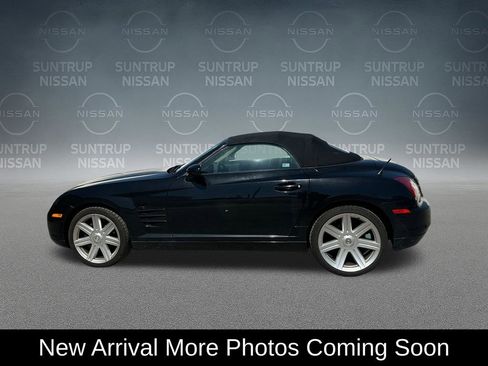 Used 2005 Chrysler Crossfire Convertible RWD image 2